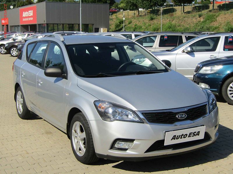 Kia Ceed (2011) 1.6i, AC, park.asist - fotografie inzerátu