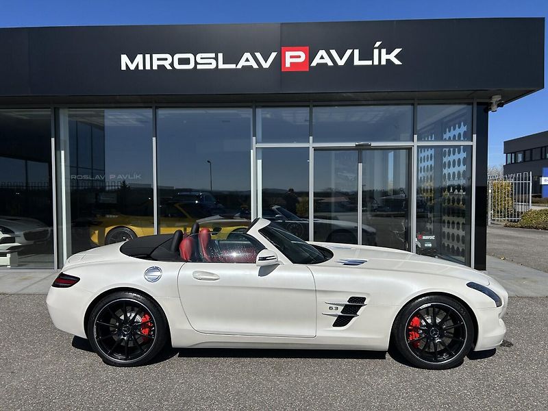 Mercedes-Benz SLS AMG 6.3 V8 Roadster - fotka 6 z 35