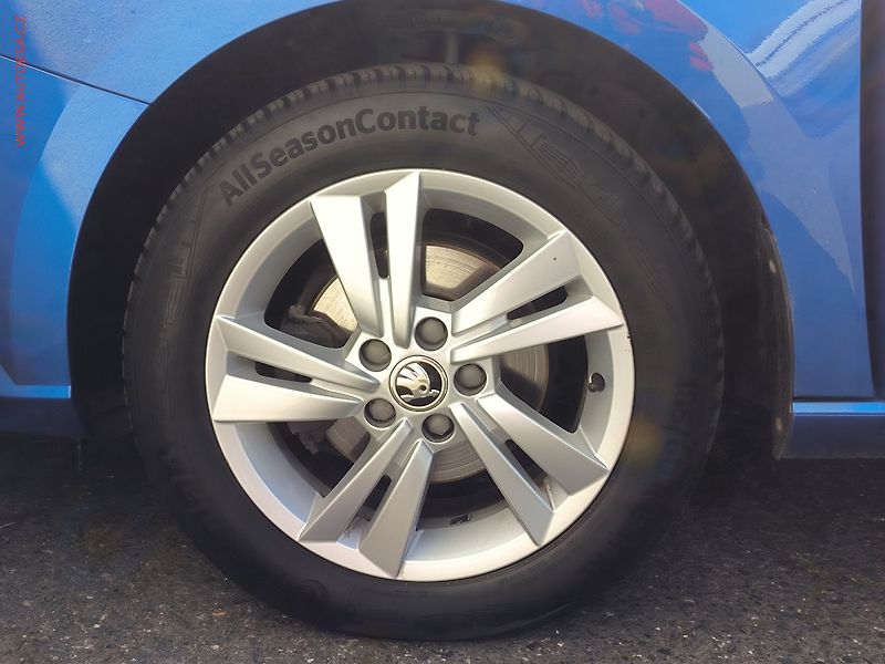 Škoda Fabia (2019) 1.0 TSI, 2.maj,ČR, LED - fotka 20 z 21