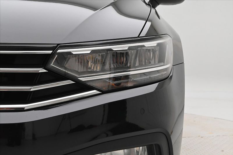 Volkswagen Passat 2,0 TDI 110 KW Business Záruka - fotka 29 z 31