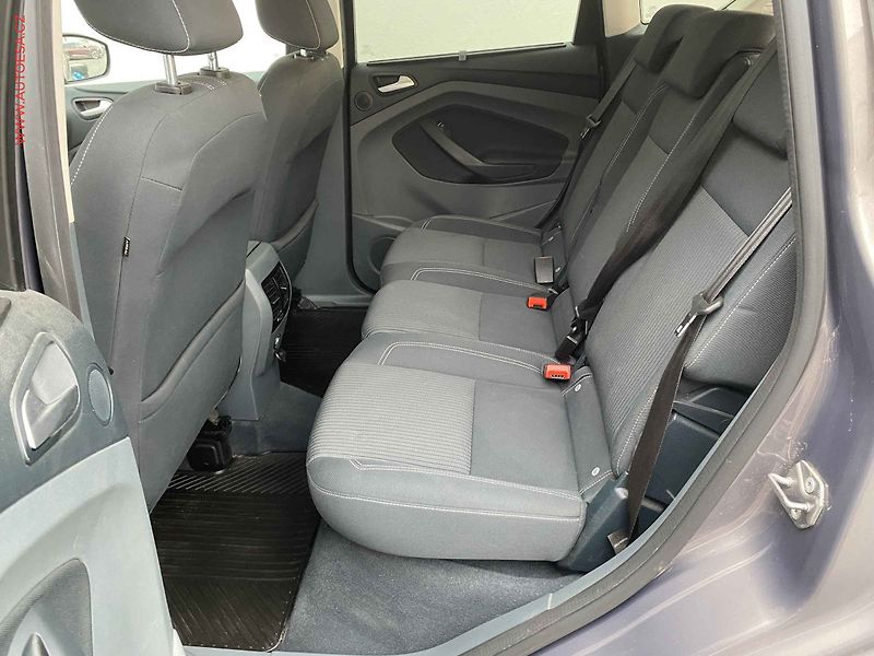 Ford C-MAX (2014) 1.6 TDCi, Titanium, kamera - fotka 10 z 17