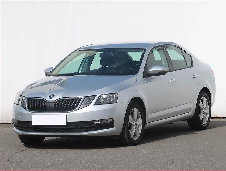 Škoda Octavia (2018) Ambition Plus 1.0 TSI - fotka 2 z 18