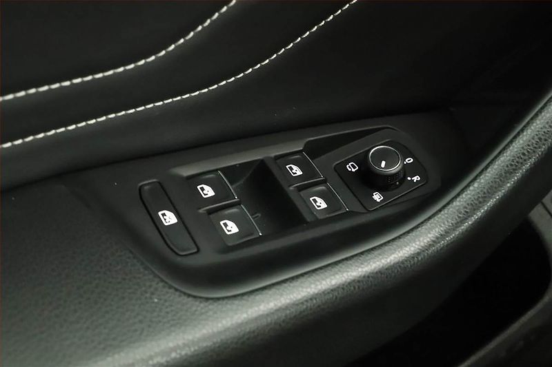 Volkswagen Arteon (2021) R-line 2.0 TDI - fotka 16 z 17