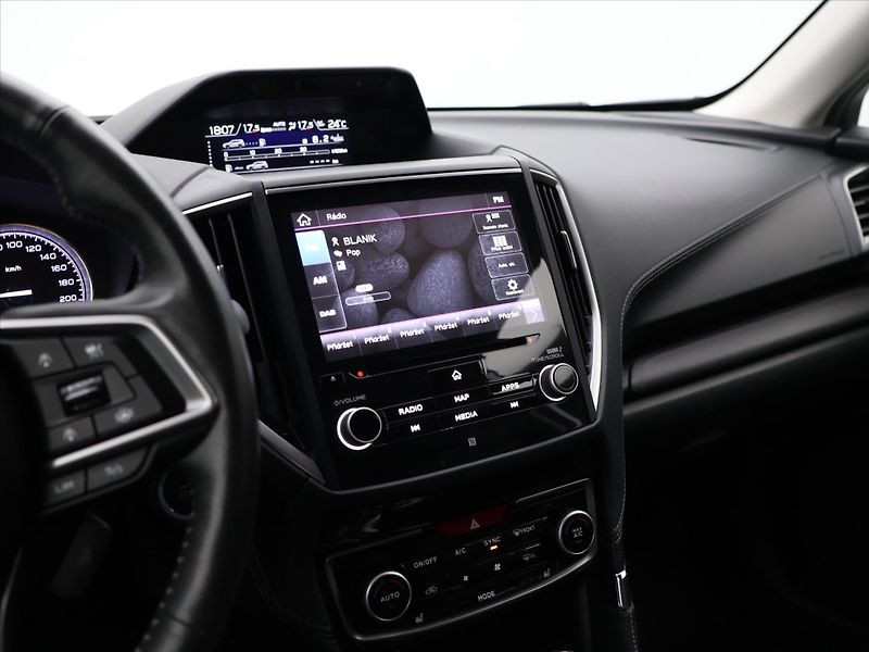 Subaru Forester 2,0 e-BOXER CVT Executive CZ - fotka 16 z 26