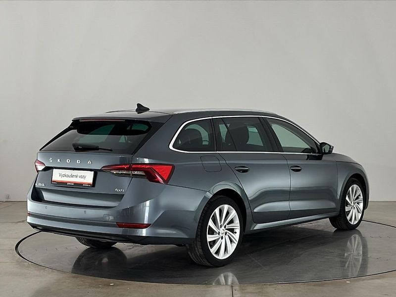 Škoda Octavia Style 4x4 DSG - fotka 2 z 29