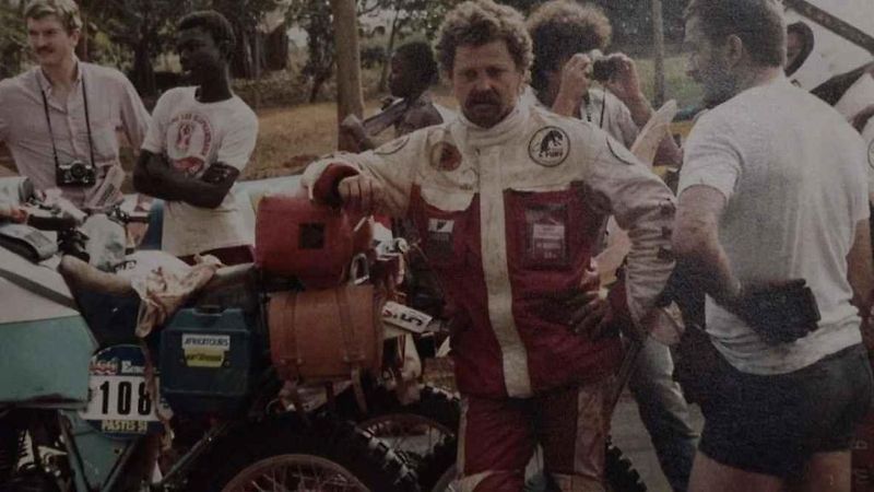 Momentka z první účasti na Dakaru v roce 1983.