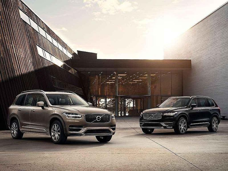 Volvo XC90.