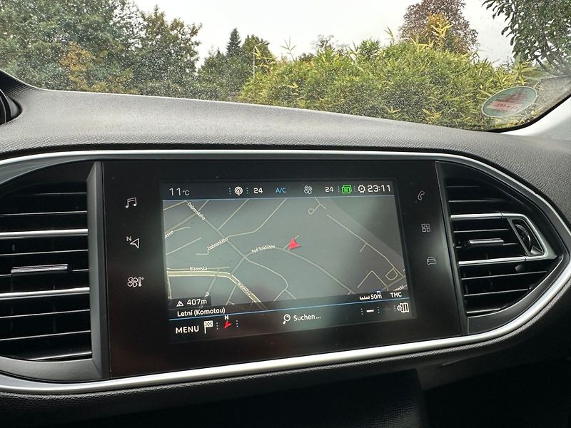 Peugeot 308 (2017) 1.2T 96kw - fotka 24 z 28