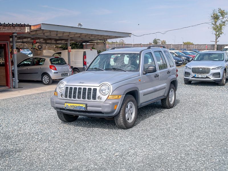 Jeep Cherokee (2002) 2.8CRD 120KW – SPORT STAR - fotka 1 z 39