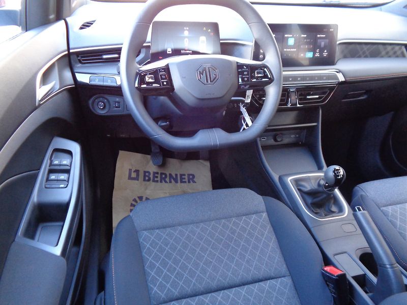 MG MG3 1,5 85 kW Excite - fotka 20 z 28