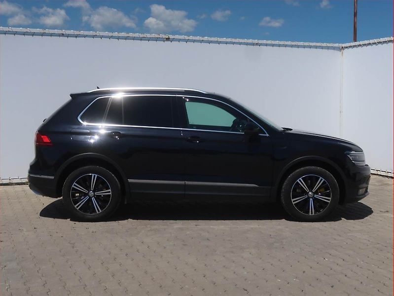 Volkswagen Tiguan (2017) Highline 2.0 BiTDI, 4X4 - fotka 6 z 16