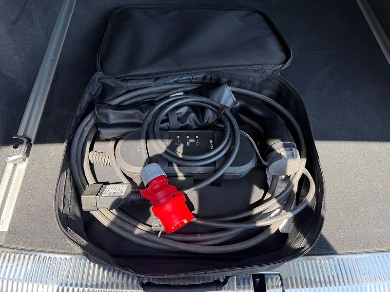 Audi Q7 55 TFSI e 280 Tiptronic Quattr - fotka 24 z 30