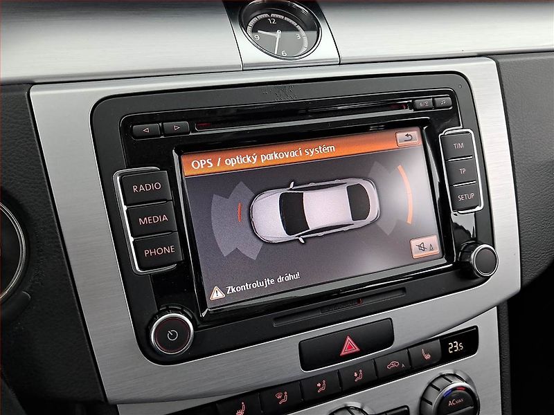 Volkswagen CC (2012) Comfortline 2.0 TDI, Automat - fotka 15 z 20