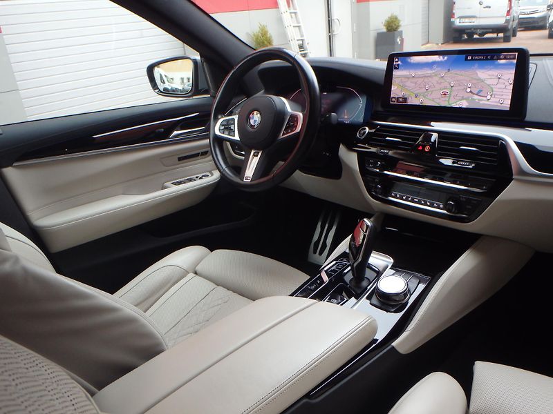 BMW Řada 6 (2022) 640 GT xDrive, INDIVIDUAL - fotka 16 z 22
