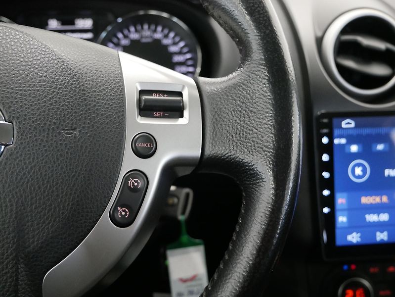 Nissan Qashqai - fotka 16 z 23