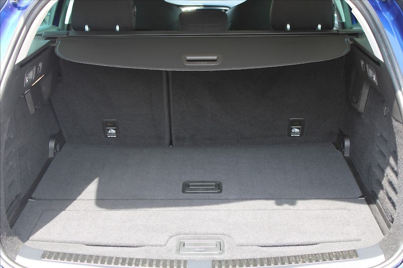 Renault Mégane 1,3 TCe  NOVÉ V ČR,A/T,RS-LINE - fotka 32 z 37