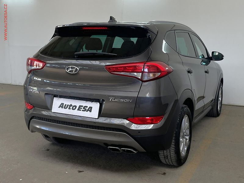 Hyundai Tucson (2016) 1.6 T-GDi, AC, kamera - fotka 4 z 17