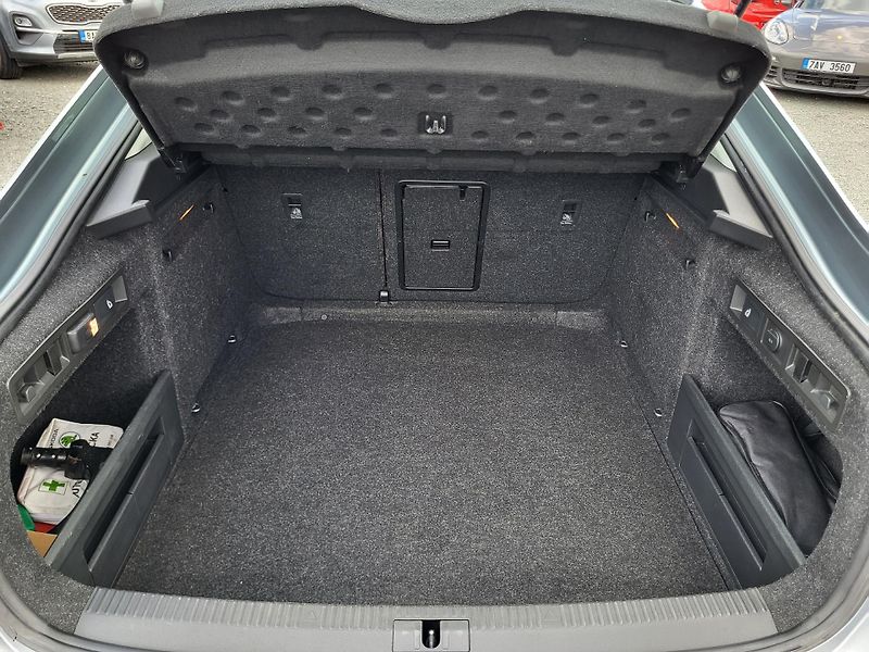 Škoda Superb III 2.0 TDi 110kW AMBITION *ČR - fotka 38 z 44