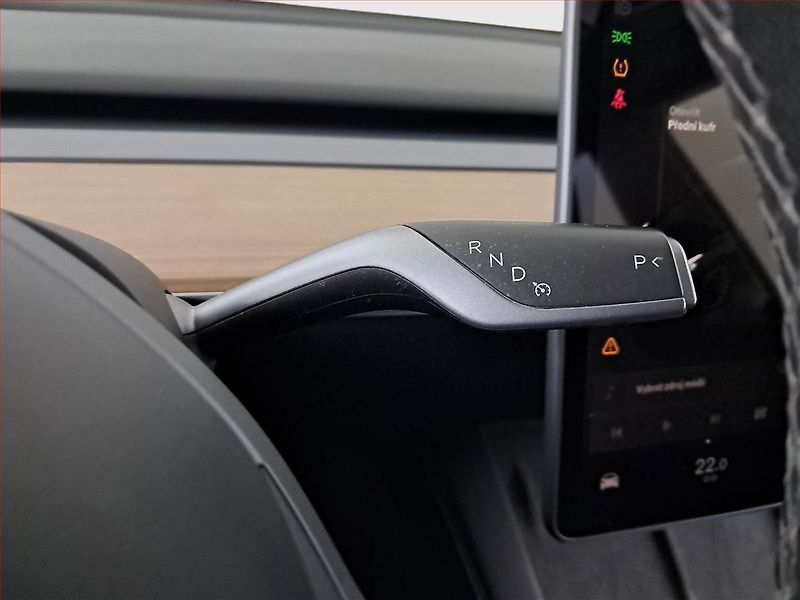 Tesla Model Y (2022) Long Range AWD 79kWh, SoH 91% - fotka 16 z 19