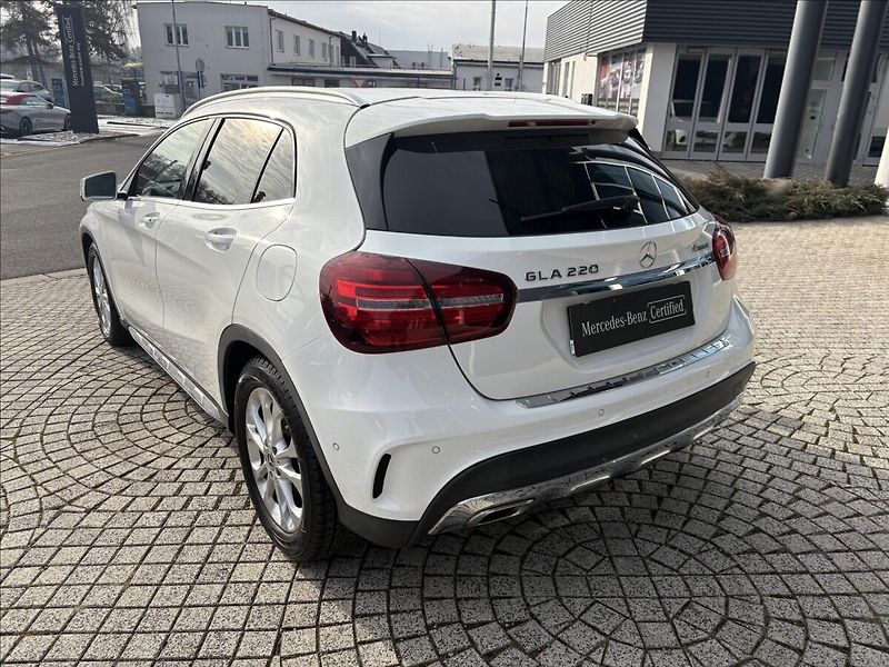 Mercedes-Benz GLA 2,0 220 4M,AMG,CZ,1.majitel - fotka 5 z 17