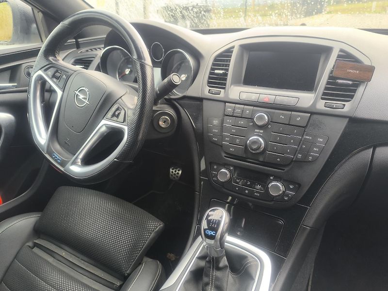 Opel Insignia OPC 2,8BITURBO 360K,4X4,VÝBAVA - fotka 11 z 29