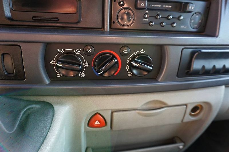 Renault Master (2005) 2,5 DCI 84 kW - fotka 21 z 26