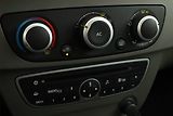 Renault Mégane (2010) 1.6 16V, Tempomat - náhled 10