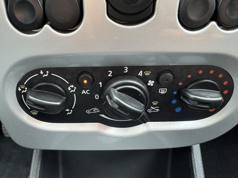 Dacia Sandero (2012) 1.6i LPG Klima Tažné Zař. - fotka 13 z 49