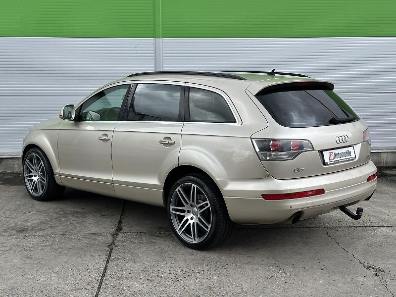 Audi Q7 3.0TDi V6 4x4 Tiptronic 233PS - fotka 6 z 48