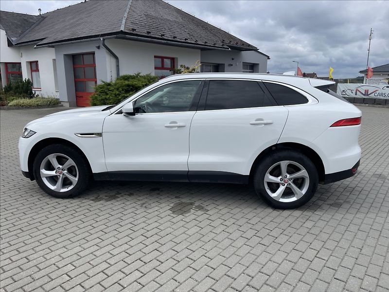Jaguar F-Pace 3,0 d 221kw AWD Aut. DPH - fotka 2 z 33