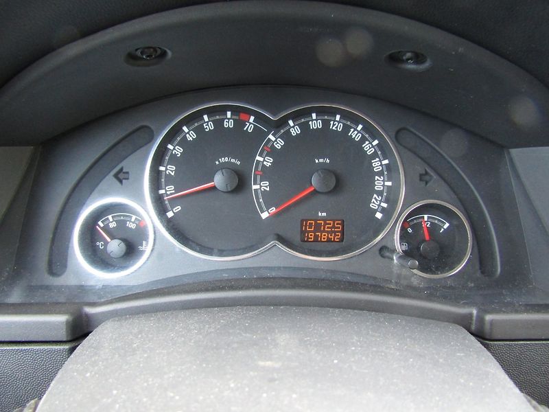 Opel Meriva (2006) 1.6 16v KLIMA FUNKČNÍ - fotka 28 z 32