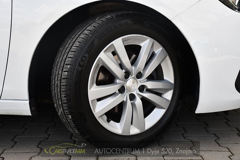 Peugeot 308 SW 1.5BlueHDi ACTIVE CARPLAY - fotka 45 z 49