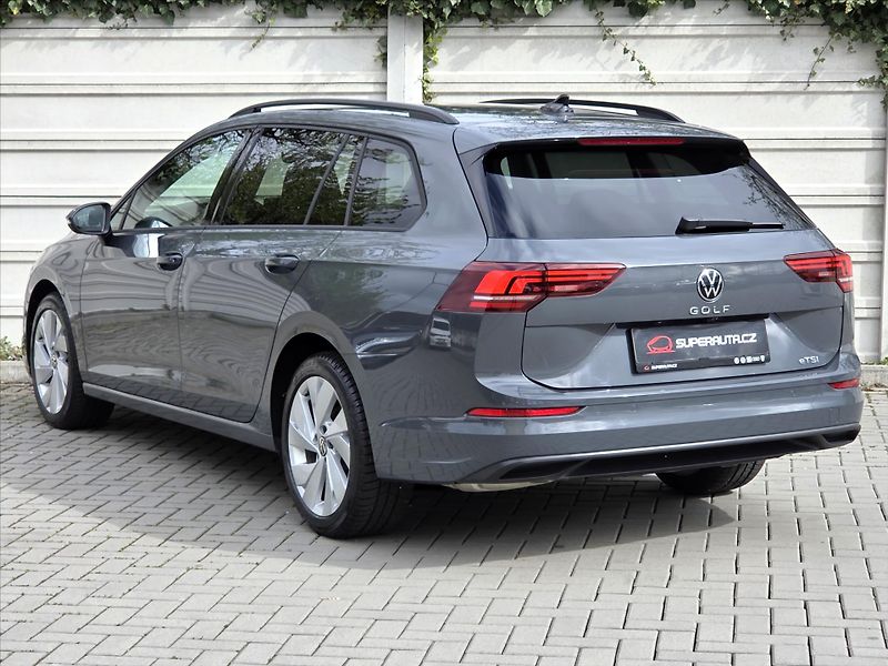 Volkswagen Golf 1,5 eTSi 110kW DSG Tov.záruka - fotka 4 z 24