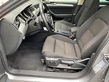 Volkswagen Passat (2018) 2.0 TDi, Comfortline, DSG - náhled 10