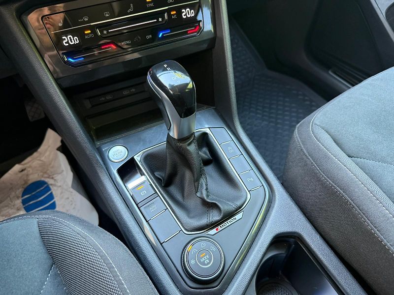 Volkswagen Tiguan Elegance 2.0TDI 147 kW DSG 4x4 - fotka 19 z 25