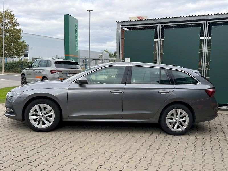 Škoda Octavia (2023) COMBI STYLE 2.0TDI 85KW ZÁRUKA - fotka 14 z 21