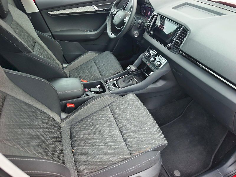 Škoda Karoq (2025) TOP SELECT TD 110/2.0 A7A 4x4 - fotka 31 z 35