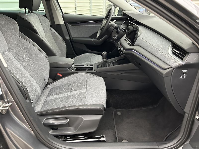 Škoda Octavia 2.0 TDI Top selection - fotka 28 z 30