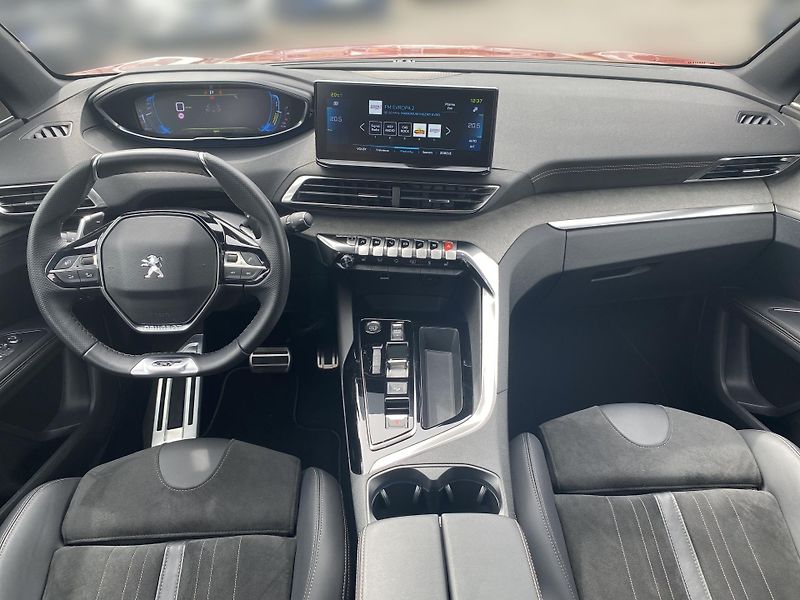 Peugeot 3008 GT HYBRIDe-EAT8 4x4 - fotka 9 z 27