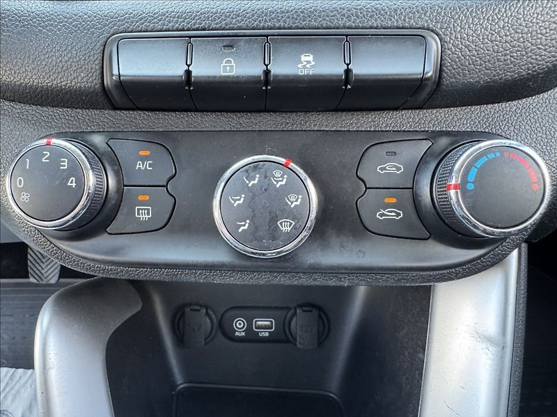 Kia Ceed 1,6 GDI 99kW tempomat původ ČR - fotka 38 z 50