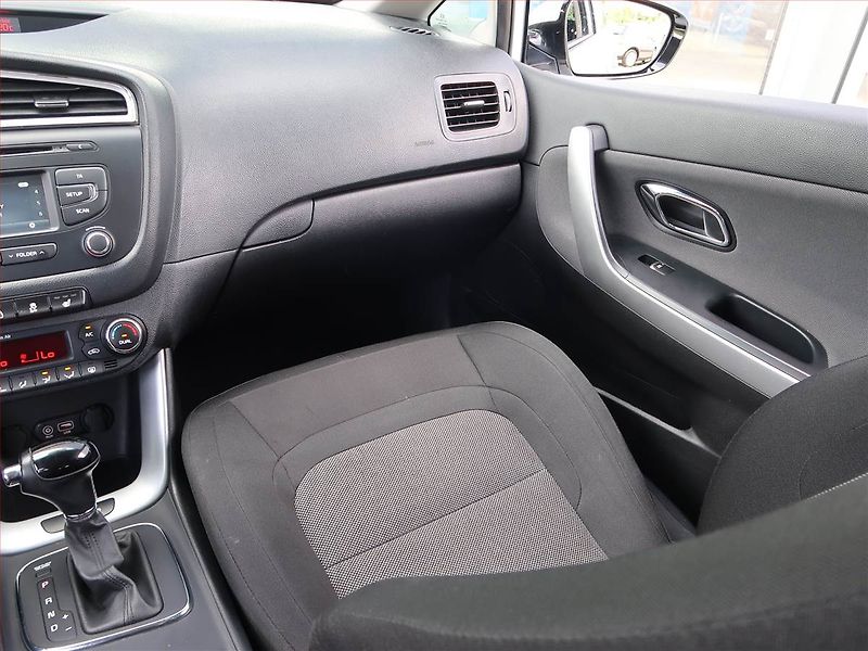 Kia Ceed (2016) 1.6 GDI, Automat, Tempomat - fotka 8 z 19