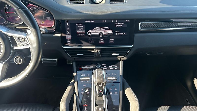 Porsche Cayenne Coupe S 324 KW - fotka 27 z 27
