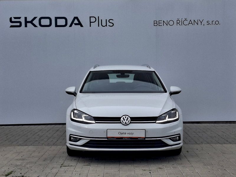 Volkswagen Golf (2020) Variant HighLine 1,5TSi 110kW - fotka 4 z 35