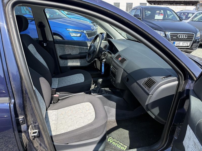 Škoda Fabia 1.4 MPI KLIMA - fotka 10 z 13