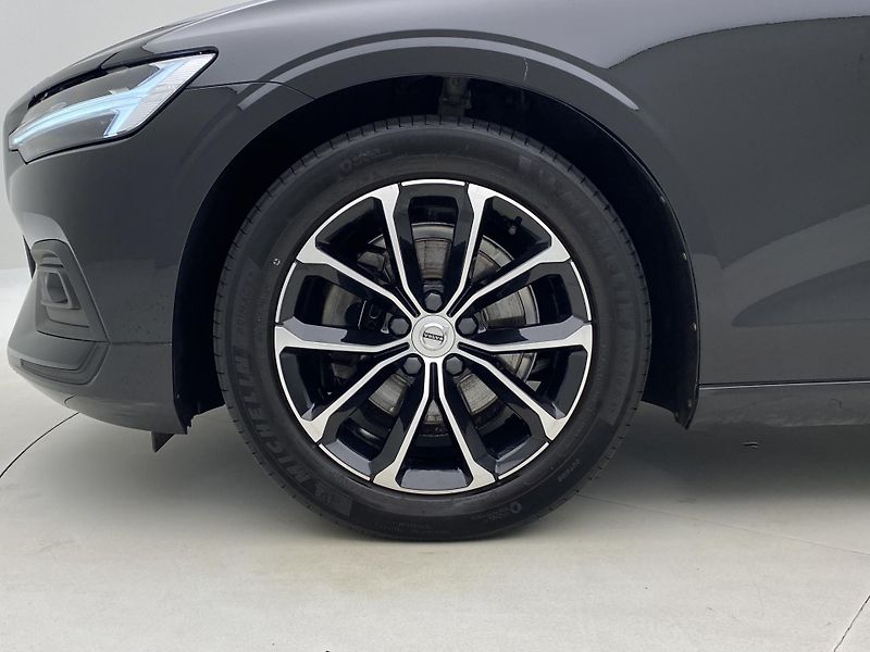 Volvo V60 D3 MOMENTUM AUT REZERVACE - fotka 32 z 39