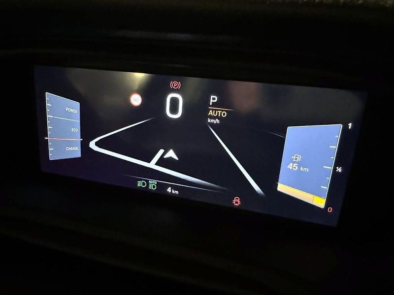 Jeep Avenger (2026) 1.2 T e-hybrid AT 145k 4xe Upl - fotka 16 z 20