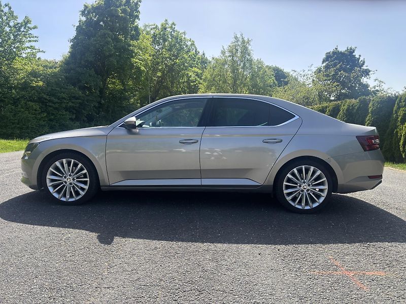 Škoda Superb (2016) 2.0 TSI 162kw Style REZERVACE - fotka 8 z 31
