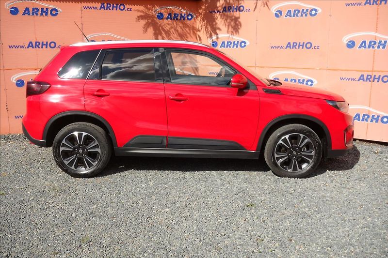 Suzuki Vitara 1,4 BJet,ČR,SERV.KN.,ELEGANCE. - fotka 8 z 40