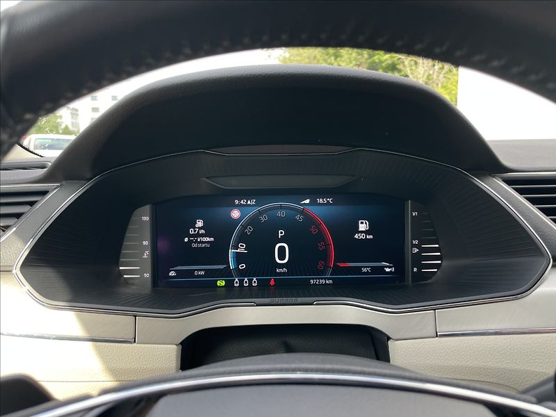 Škoda Superb 2,0 TDI DSG Combi L&K TAŽNÉ - fotka 9 z 23