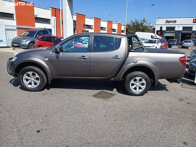 Mitsubishi L200 2,5 DI-D 131kW 4WD - fotka 8 z 28